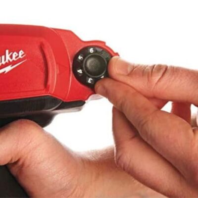 Máy bơm keo Milwaukee M12 PCG/310C-0