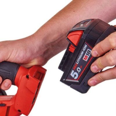 Máy cắt kim loại Milwaukee M18 BMS20-0