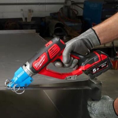 Máy cắt kim loại Milwaukee M18 BMS20-0