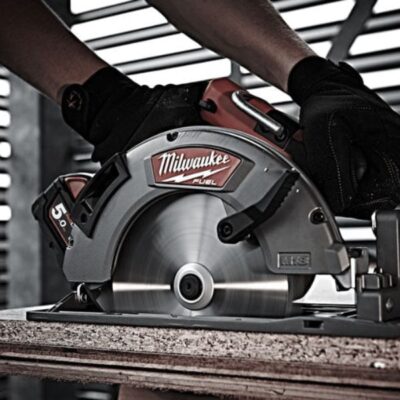 Máy cưa đĩa Milwaukee M18 CCS66-0