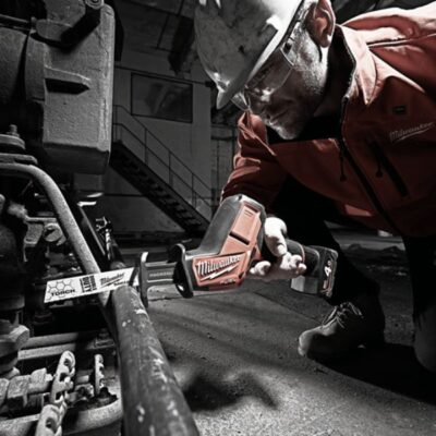 Máy cưa kiếm Milwaukee M12 CHZ-0