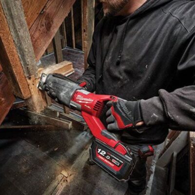 Máy cưa kiếm Milwaukee M18 FSX-0C