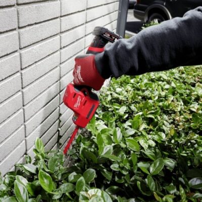 Máy tỉa hàng rào Milwaukee M12 FHT20-0