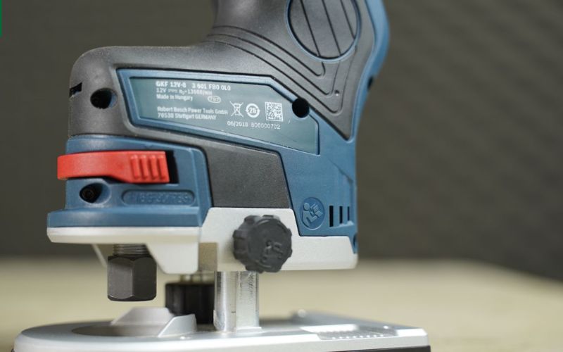 Máy phay dùng pin Bosch GKF 12V-8 (SOLO) (06016B00L0)