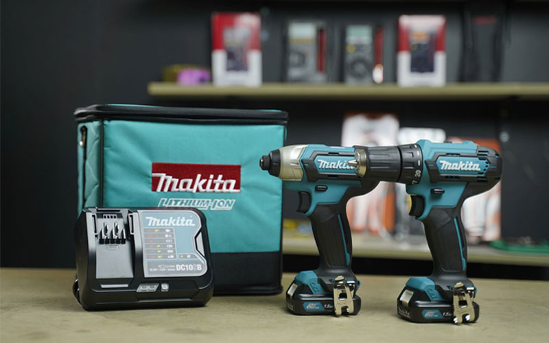 Bộ sản phẩm máy khoan vặn vít Makita CLX224S