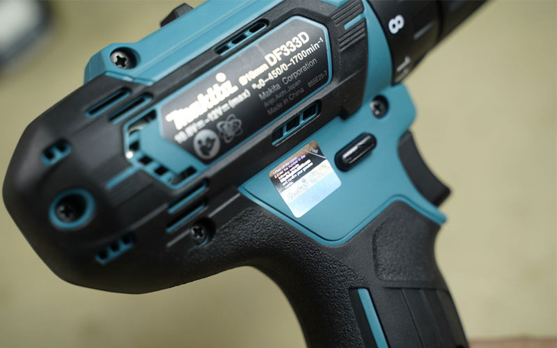 Bộ sản phẩm máy khoan vặn vít Makita CLX224S
