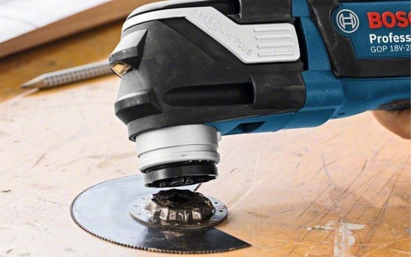 Máy cắt đa năng dùng pin Bosch GOP 18V-28 (SOLO) (06018B6002)