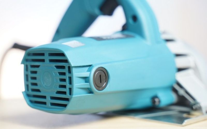 may-cat-gach-da-makita-4100nh3-4