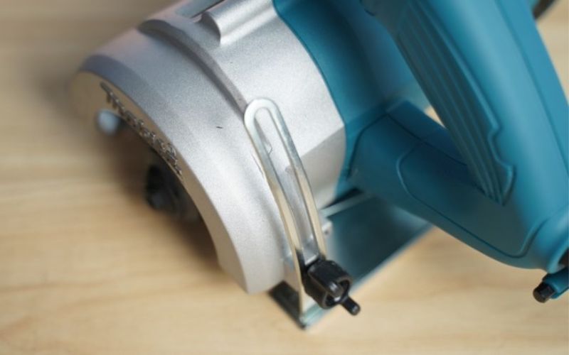 may-cat-gach-da-makita-4100nh3-5