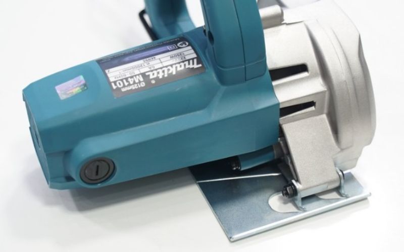may-cat-gach-da-makita-m4101b-6