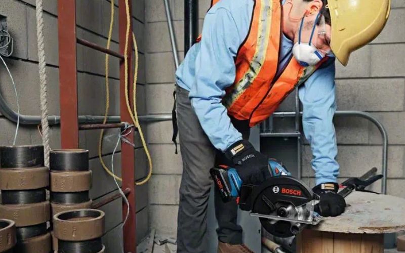 Máy cắt kim loại dùng pin Bosch GKM 18V-50 (SOLO) (06016B8080)