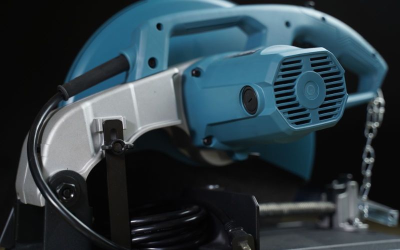 may-cat-sat-ban-makita-m2400b-4