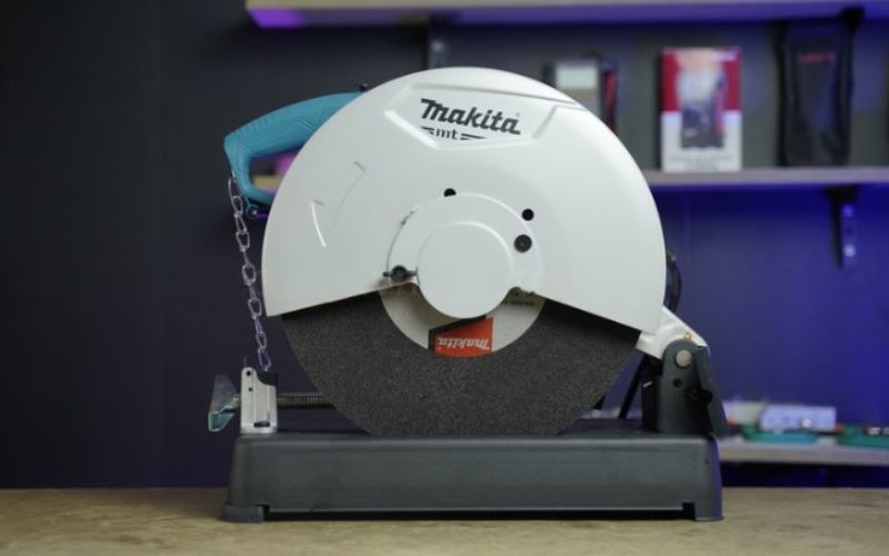 Máy cắt sắt bàn Makita M2401B