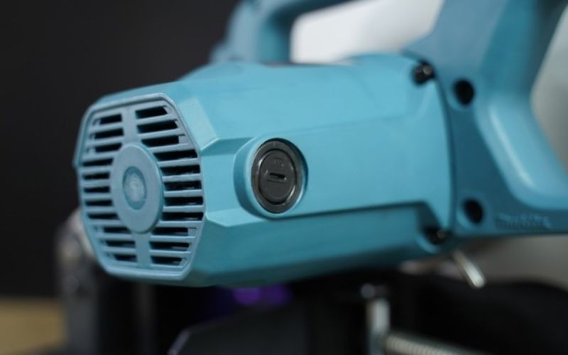 Máy cắt sắt bàn Makita M2401B