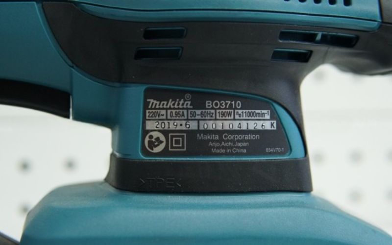 may-cha-nham-rung-makita-bo3710-4