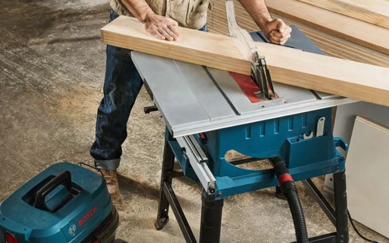 Máy cưa bàn Bosch GTS 254