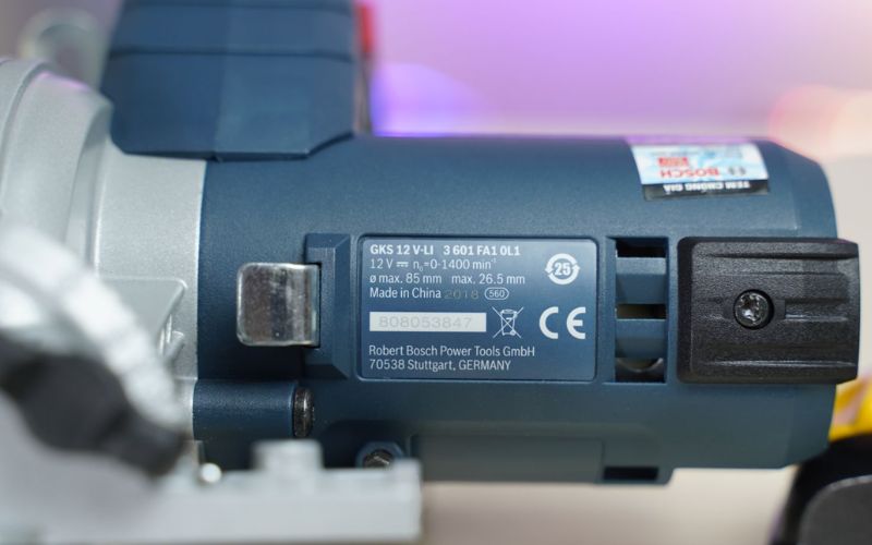 Máy cưa đĩa dùng pin Bosch GKS 12V-LI (SOLO) (06016A10L2)