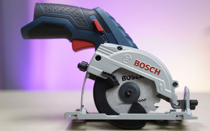 Máy cưa đĩa dùng pin Bosch GKS 12V-LI (SOLO) (06016A10L2)