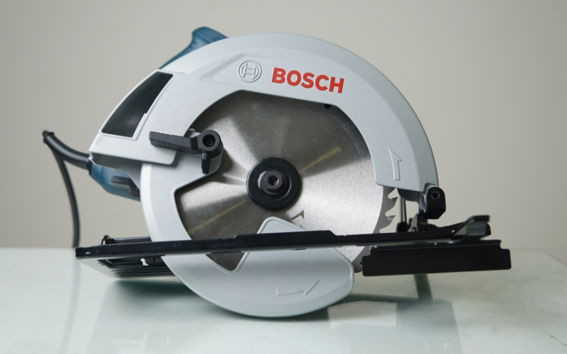 Máy cưa đĩa gỗ Bosch GKS 130 06016C30K0