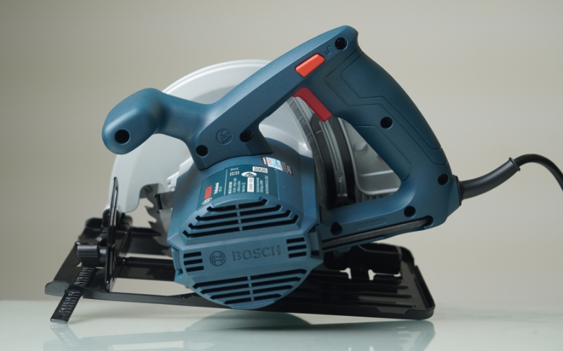 Máy cưa đĩa gỗ Bosch GKS 130 06016C30K0