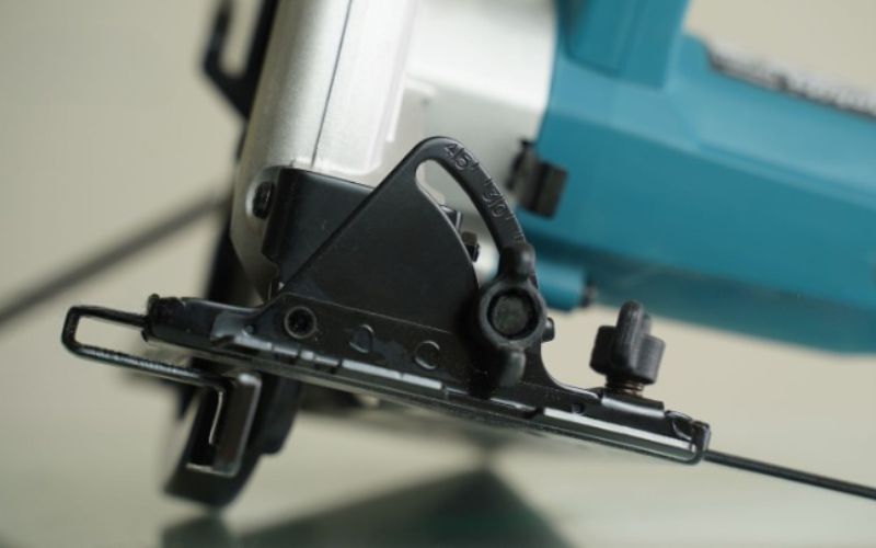 may-cua-dia-makita-m5801b-5
