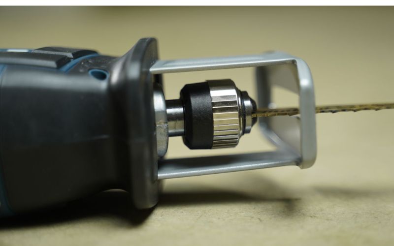 Máy cưa kiếm dùng pin Bosch GSA 12V-LI (060164L9L2)