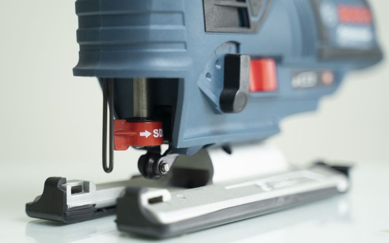 Máy cưa lọng dùng pin Bosch GST 12V-LI (SOLO) (06015A10L1)