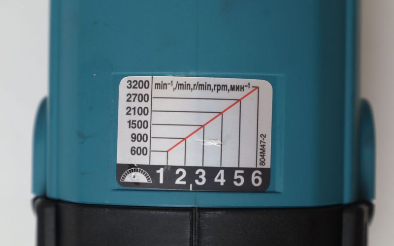 may-danh-bong-makita-9237c-4