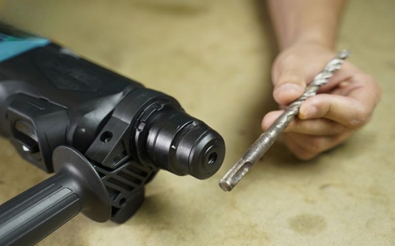 Máy khoan bê tông Makita M8700B (22mm)