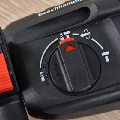 Máy khoan búa Bosch GBH 220 (kèm phụ kiện) 06112A60K1