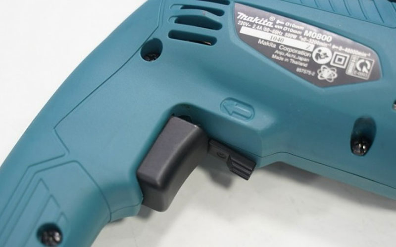 Máy khoan búa Makita M0800B (10mm)