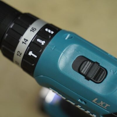 Máy khoan búa và vặn vít pin Makita DHP453SFX8