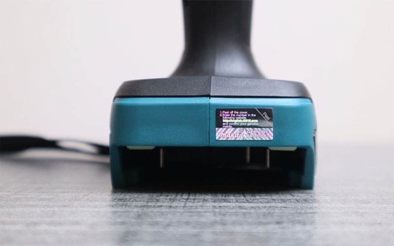 Máy khoan búa và vặn vít pin Makita DHP486RTE