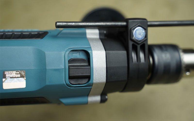 Máy khoan búa Makita M8100B (16mm)