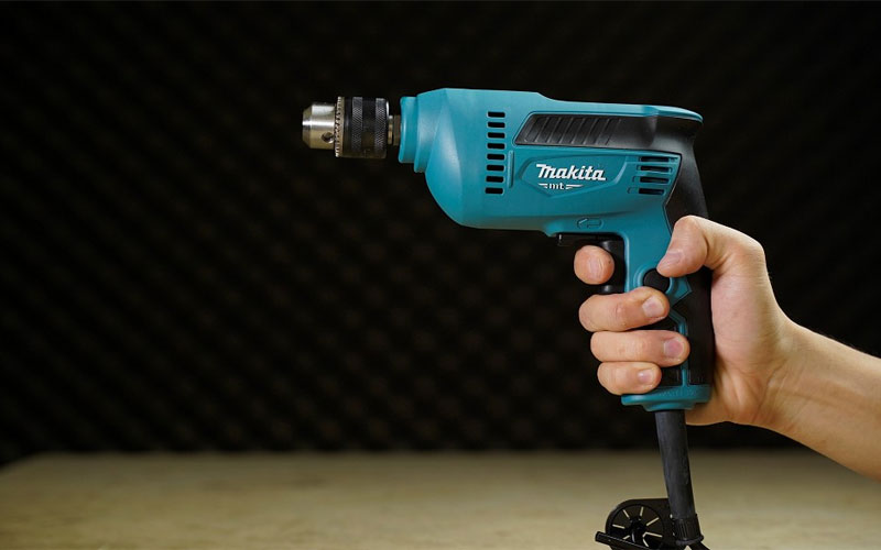 Máy khoan sắt Makita M6001B (10mm)