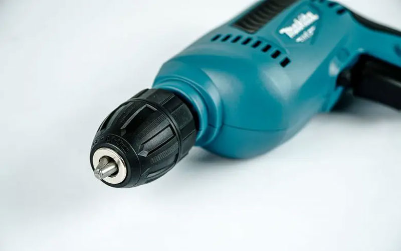 Máy khoan sắt Makita M6002B (10mm)