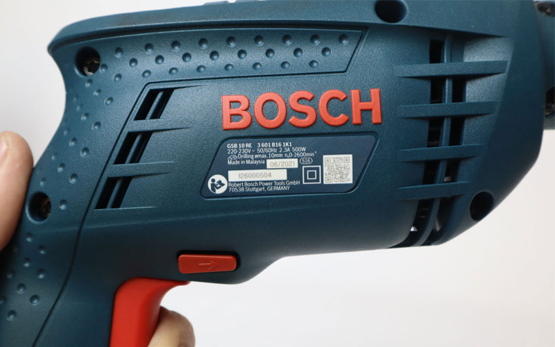 Máy khoan động lực Bosch GSB 10RE (valy nhựa, bộ mũi khoan + đầu vít)