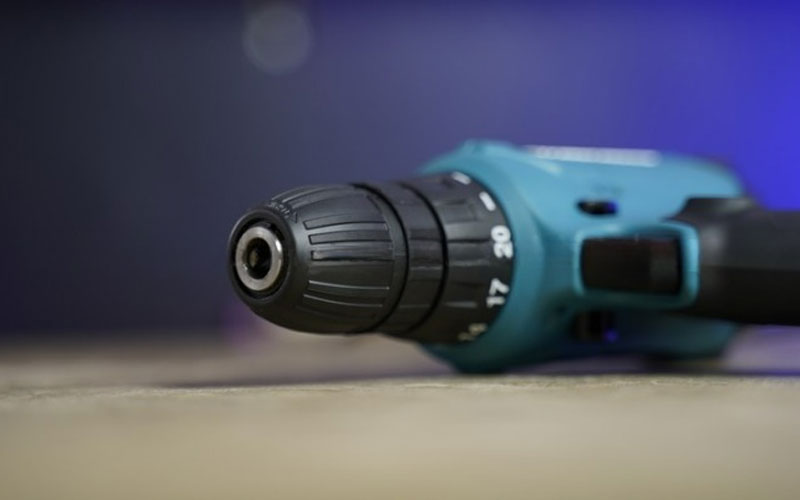 Máy khoan và vặn vít Makita DF0300 (10mm)