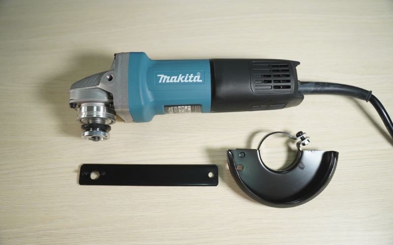 Máy mài góc Makita 9553B