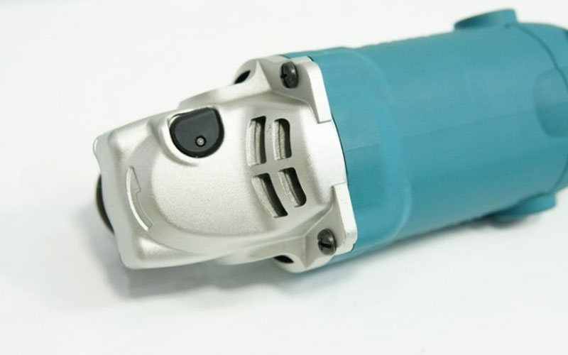 may-mai-goc-makita-ga6010-3