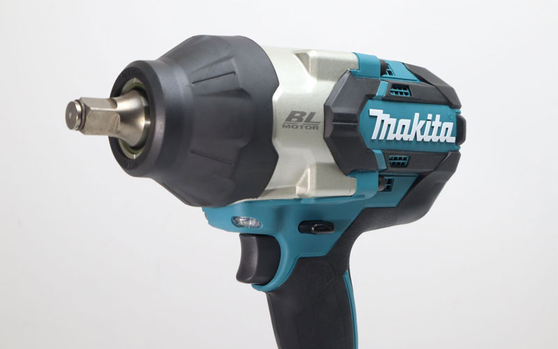 Máy siết bu lông dùng pin Makita DTW1002RTJ