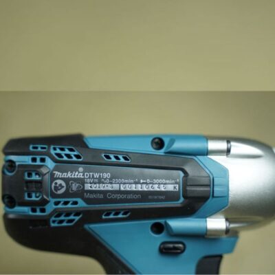 Máy siết bu lông dùng pin Makita DTW190RFJX
