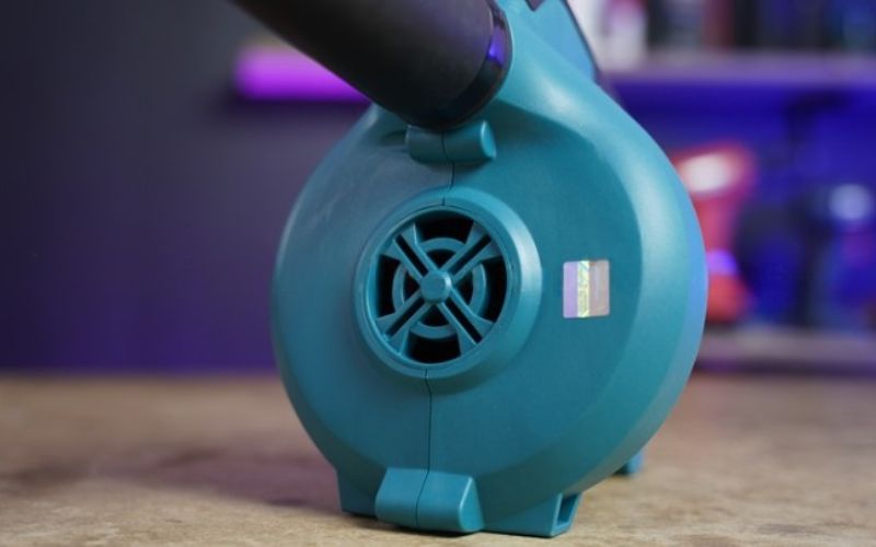 Máy thổi bụi Makita M4000B