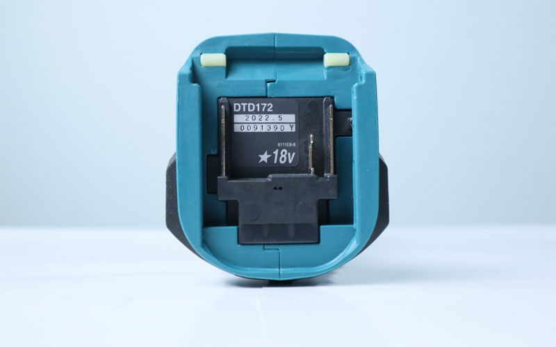 Máy vặn vít dùng pin Makita DTD172RTE