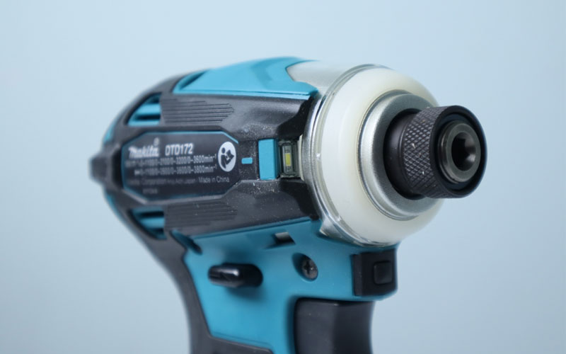 Máy vặn vít dùng pin Makita DTD172RTE