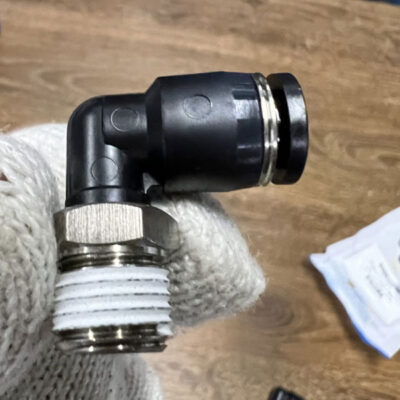 Đầu Nối Khí Cong Ren Ngoài OD8 mm - PT1/4 Đen Airtac PL802D