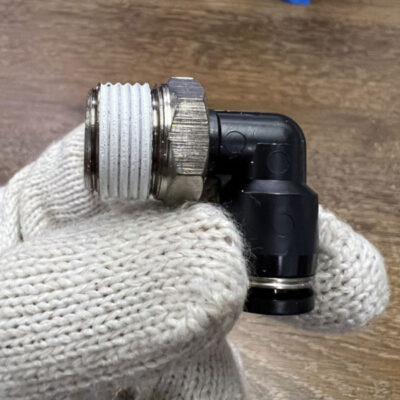 Đầu Nối Khí Cong Ren Ngoài OD8 mm - PT3/8 Đen Airtac PL803D