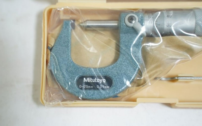 Panme cơ đo chiều cao mép gấp Mitutoyo 112-401 (0-25mm/0.01mm)
