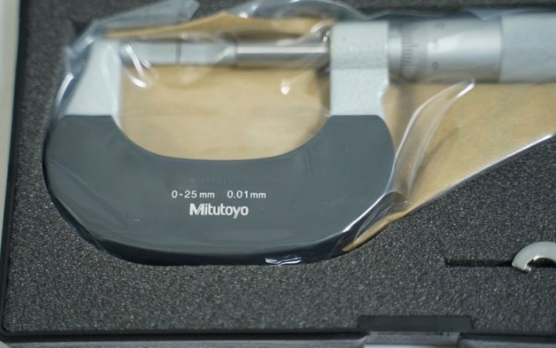 Panme cơ đo rãnh kiểu A Mitutoyo 122-101 (0-25mm/0.01mm)