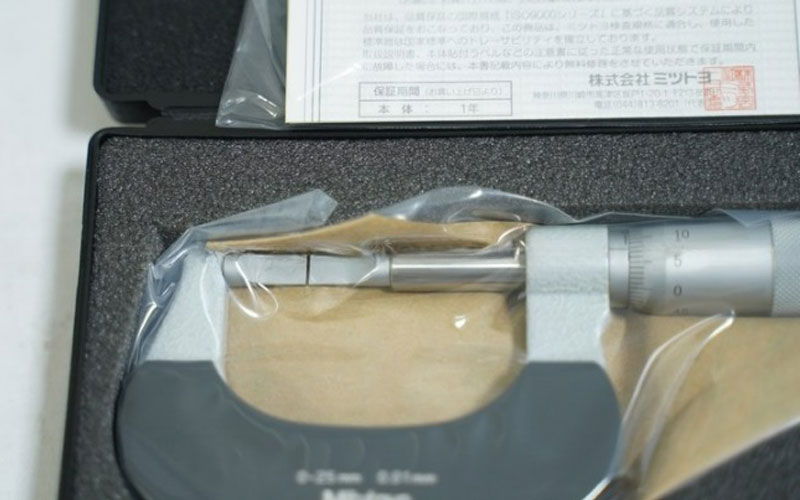 Panme cơ đo rãnh kiểu A Mitutoyo 122-101 (0-25mm/0.01mm)